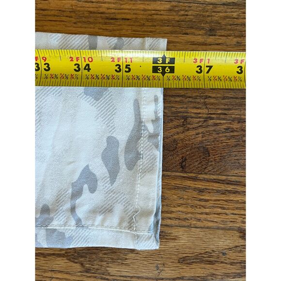Bevy Flog White Gray Camo Sweatpants Trackpants  Women's Size 26 - Picture 7 of 8
